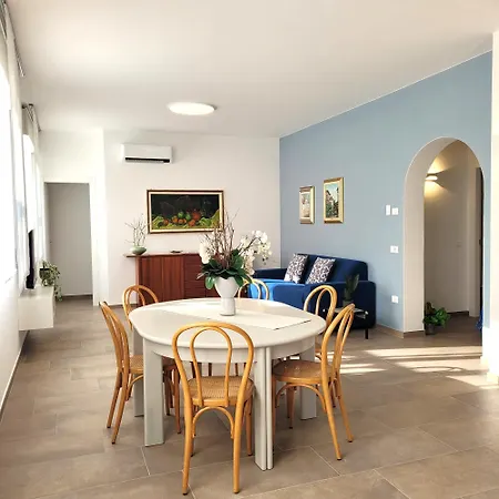 Soft Blue Mountain Iseo Hospitality Holiday home
