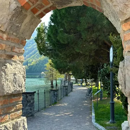Soft Blue Mountain Iseo Hospitality Riva di Solto