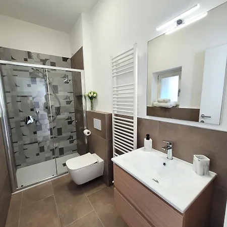 Soft Blue Mountain Iseo Hospitality Riva di Solto