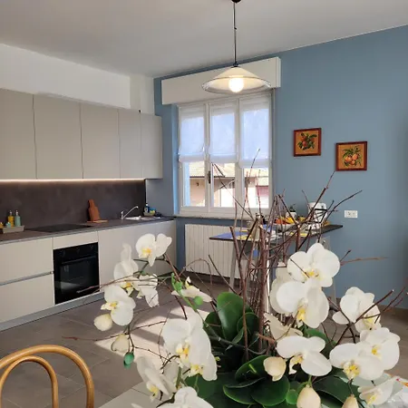 Soft Blue Mountain Iseo Hospitality Holiday home *