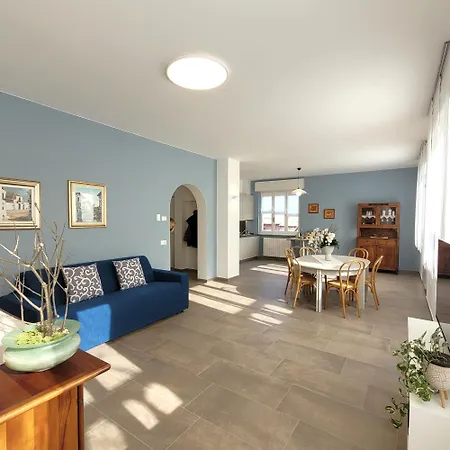Soft Blue Mountain Iseo Hospitality * Riva di Solto