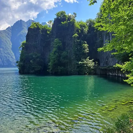 Soft Blue Mountain Iseo Hospitality * Riva di Solto